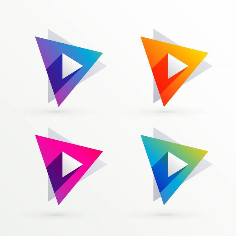 组的四种颜色的三角形横幅