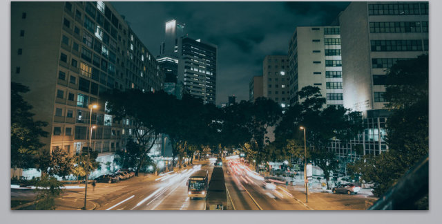 城市街景汽车夜晚街景