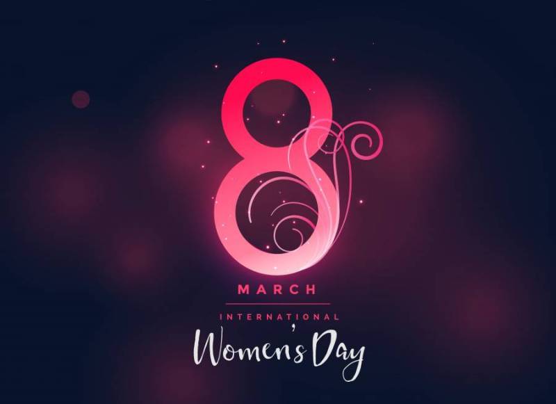 快乐的女人＆＃x天;黑暗的美丽背景