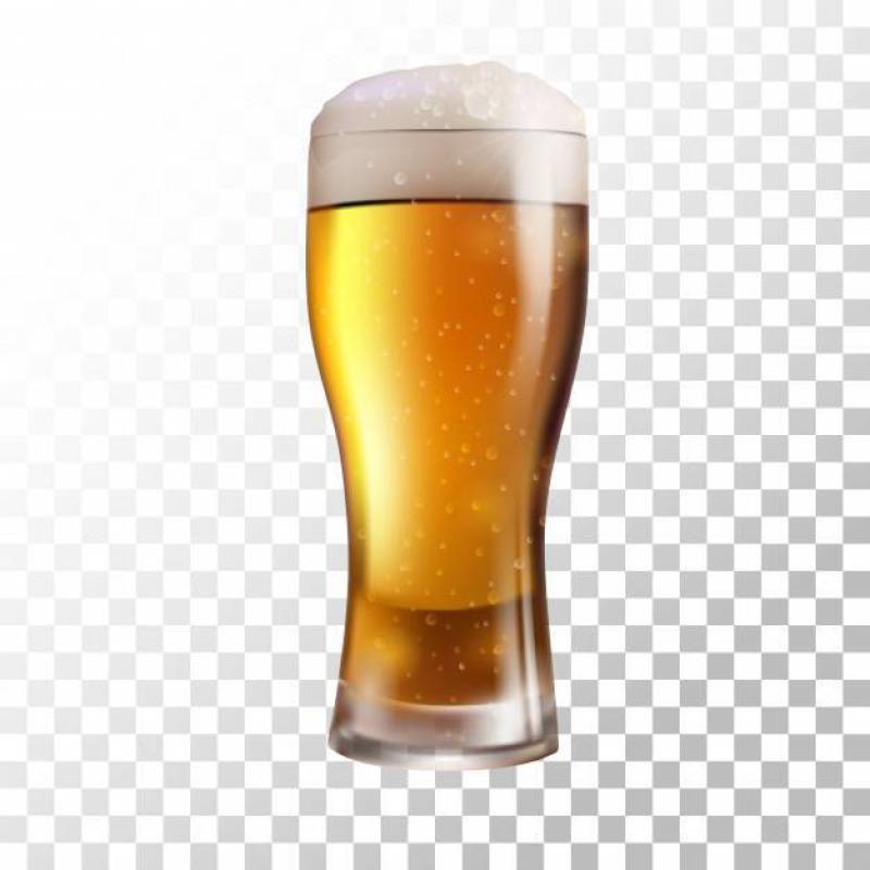 矢量图新鲜啤酒在透明背景上