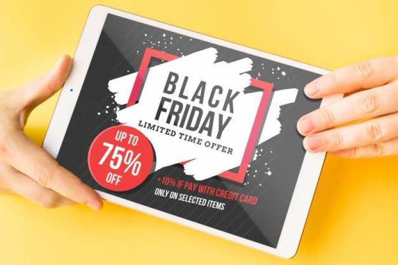 Black friday mockup with tablet