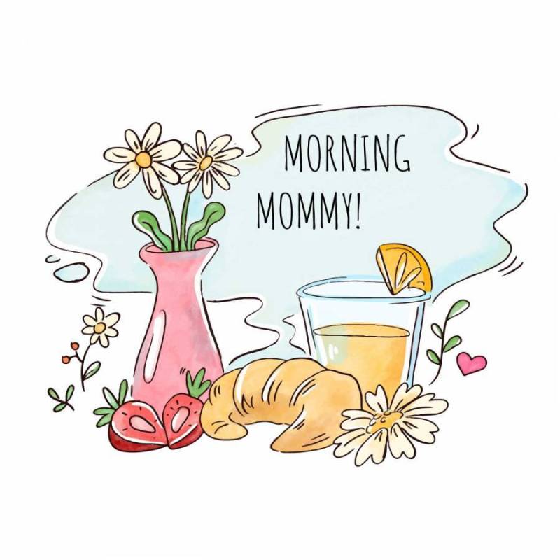 早餐用橙汁，羊角面包，草莓和花瓶