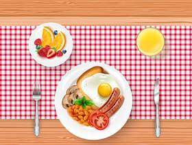 早餐菜单的例证用煎蛋和莓果在木桌上