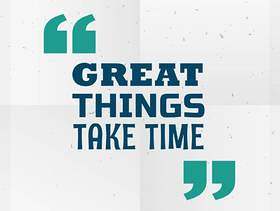 “伟大的事情需要时间”激励报价写在纸上